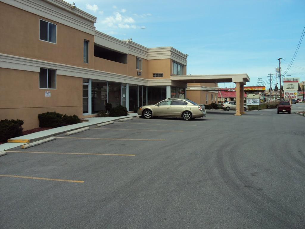 Rodeway Inn Bedford Exterior photo